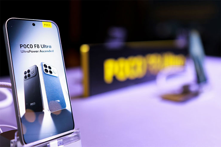 POCO F8 Series 在螢幕配置上同樣追求極致，POCO 首款媲美 2k 清晰度 120Hz HyperRGB AMOLED 螢幕