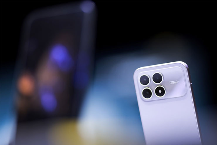 打破過去的既定印象，此次 POCO F8 Series 以旗艦級長焦鏡頭正面迎擊，證明品牌的全面進化