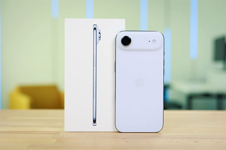 蘋果今年主打輕薄的 iPhone Air 沒有意外的在銷售上大大失敗了