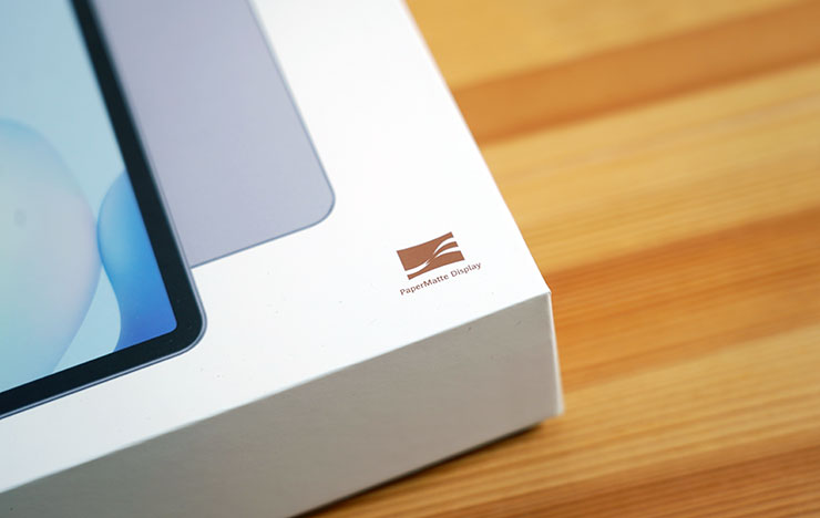 HUAWEI MatePad 11.5 2025 開箱實測:雲晰柔光屏護眼有感,三代 HUAWEI M-Pencil 頂天手感成筆記繪畫絕配! - 阿祥的網路筆記本 外盒正面右上角也可以看到 PaperMatte 護眼雲晰柔光屏的標示。