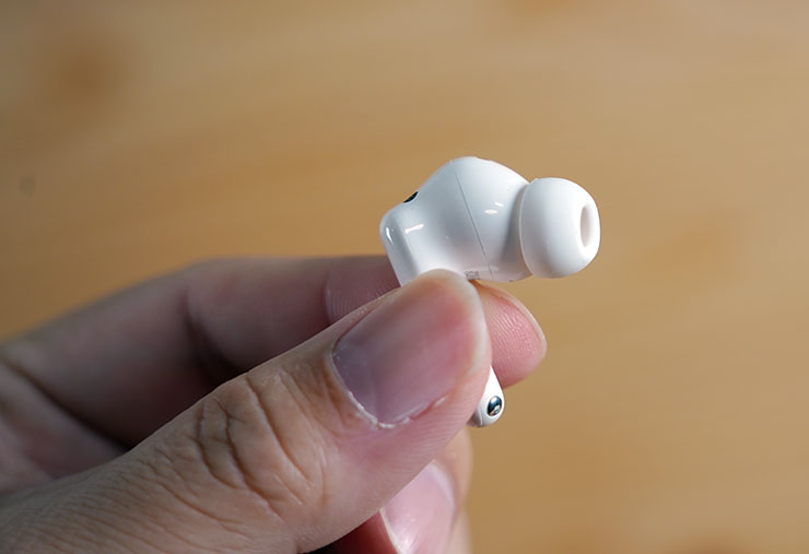 HUAWEI MatePad 11.5 2025 開箱實測:雲晰柔光屏護眼有感,三代 HUAWEI M-Pencil 頂天手感成筆記繪畫絕配! - 阿祥的網路筆記本 FreeBuds 7i 兼具圓潤與棱角的設計,兼顧手感與視覺上的簡約風格。