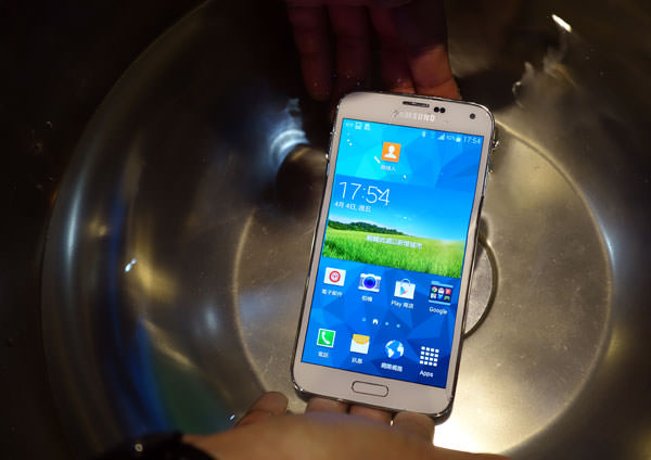 4G實機體驗!三星GALAXY S5「啟動你的心生活」展場體驗心得分享! - 阿祥的網路筆記本 s5roadshow026