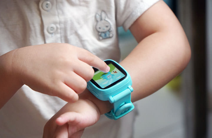 [Unbox] 專屬於孩子的智慧穿戴裝置！讓孩子開心、父母安心的兒童智慧手錶「FunPark Watch」雙色開箱與實測心得！ - 阿祥的網路筆記本