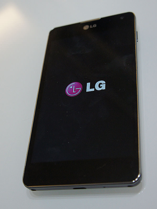 [Mobile] 輕薄亮麗、效能出眾：高CP值旗艦智慧機-LG Optimus G功能特色介紹！ - 阿祥的網路筆記本
