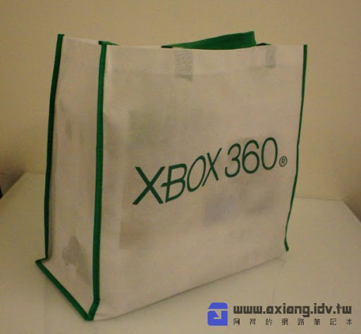 [Xbox360] 身體就是控制器！Kinect + New Xbox360 4G同綑版開箱！ - 阿祥的網路筆記本