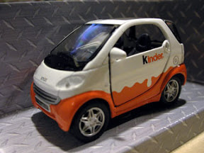 [好物]健達推出的“健達塗裝版SMART”限量版小汽車！ - 阿祥的網路筆記本
